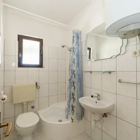 Apartment Four-bedroom In