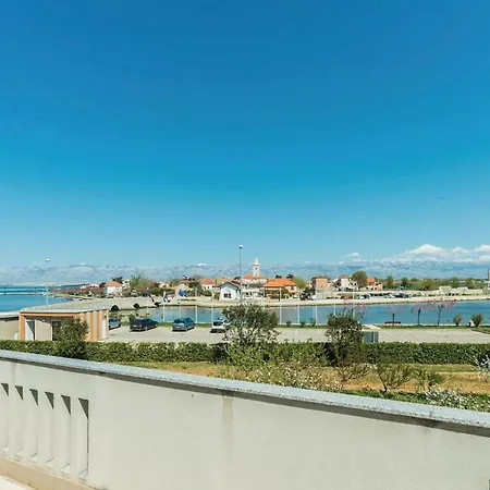 Four-bedroom In Nin