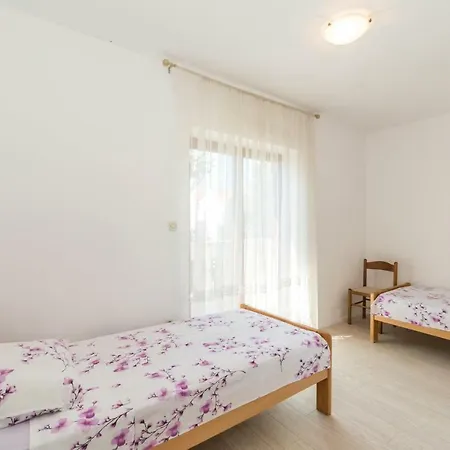 Four-bedroom In Nin